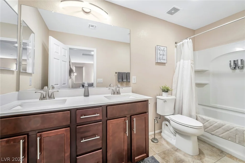 5692 Calm Season, Las Vegas, NV 89118