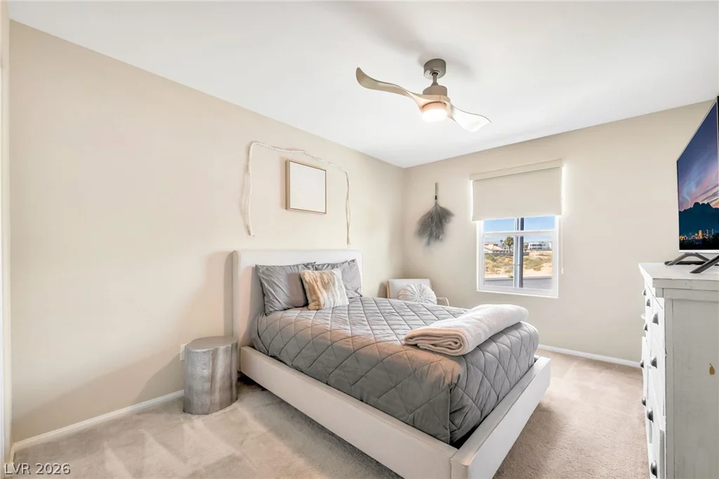 5692 Calm Season, Las Vegas, NV 89118