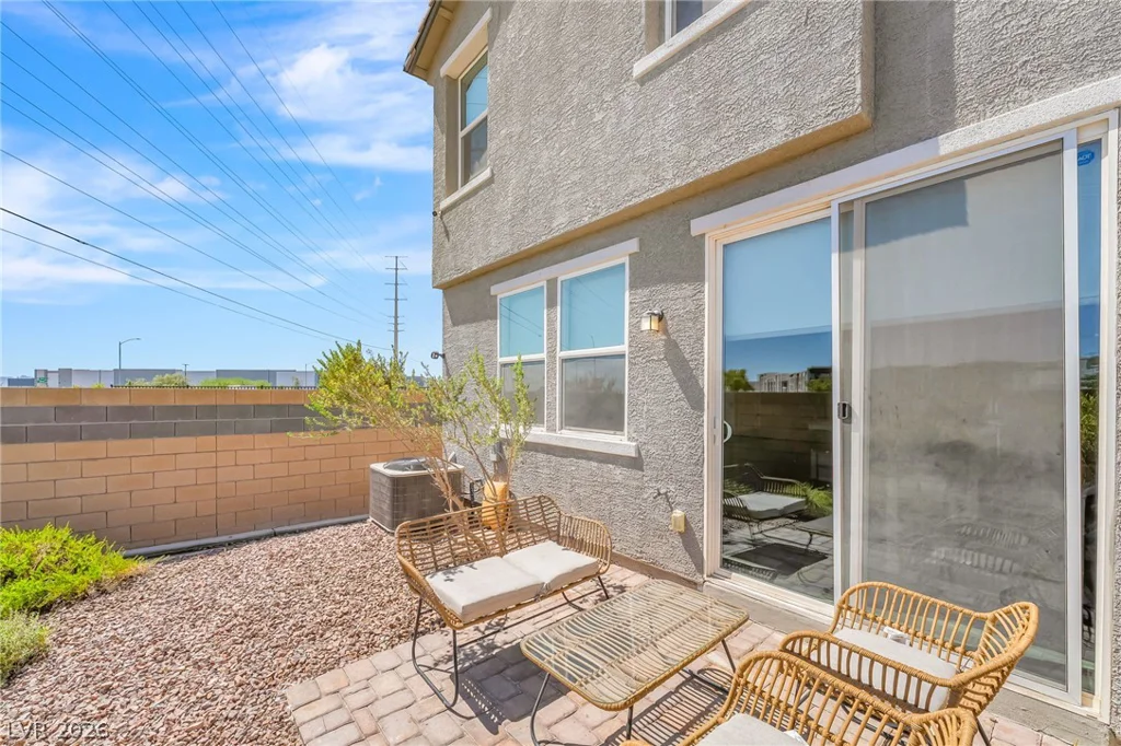 5692 Calm Season, Las Vegas, NV 89118