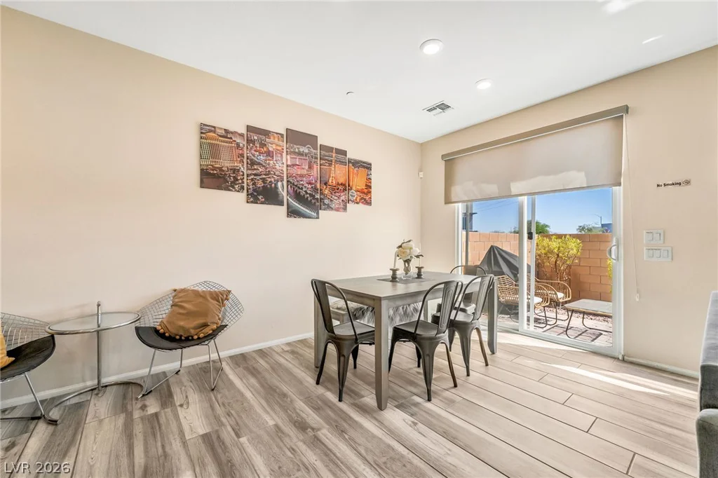 5692 Calm Season, Las Vegas, NV 89118