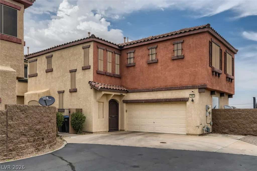 702 Emerald Idol, Henderson, NV 89011