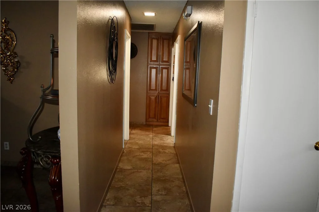 5820 La Jolla, Las Vegas, NV 89108