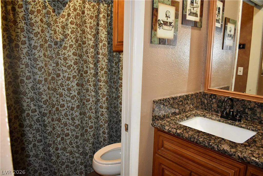 5820 La Jolla, Las Vegas, NV 89108