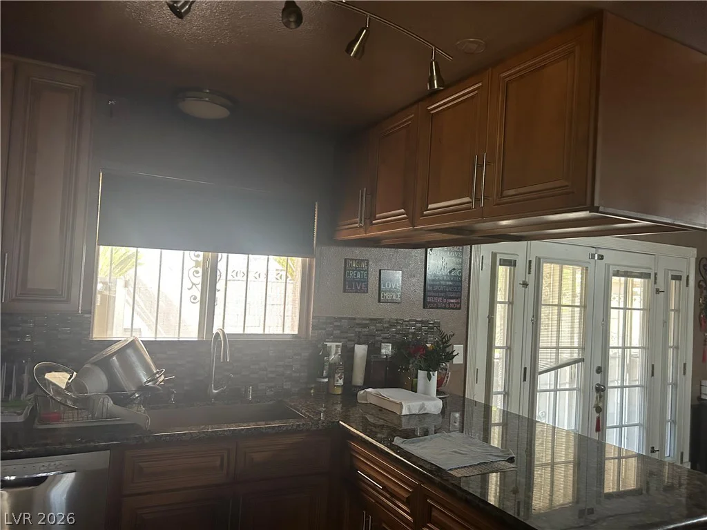 5820 La Jolla, Las Vegas, NV 89108