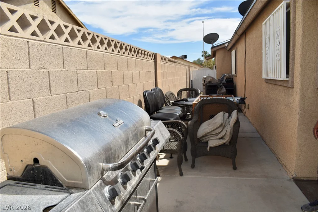 5820 La Jolla, Las Vegas, NV 89108