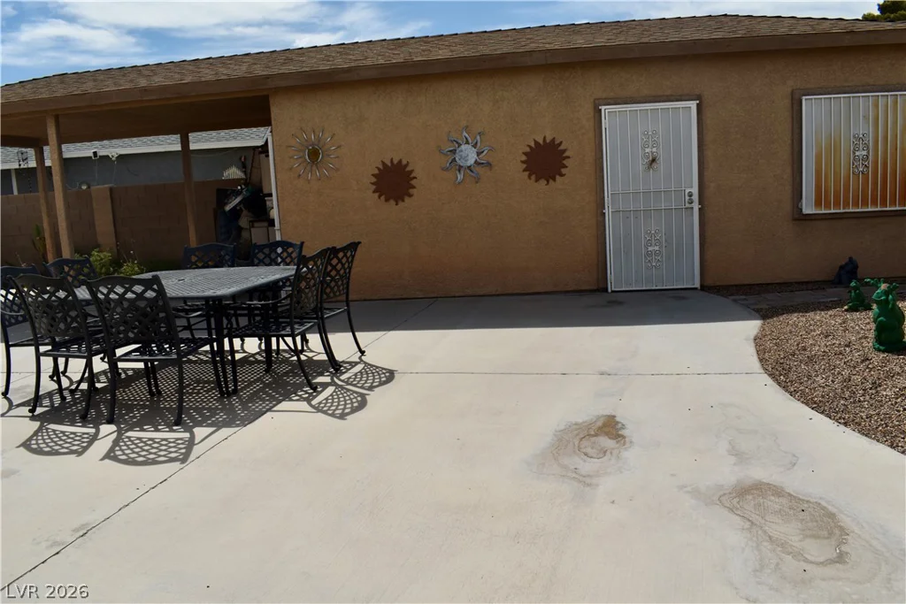 5820 La Jolla, Las Vegas, NV 89108