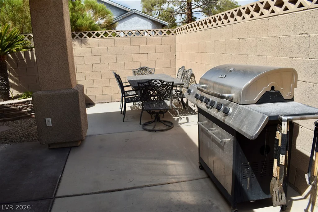5820 La Jolla, Las Vegas, NV 89108