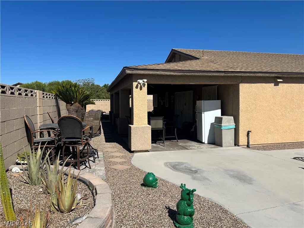 5820 La Jolla, Las Vegas, NV 89108