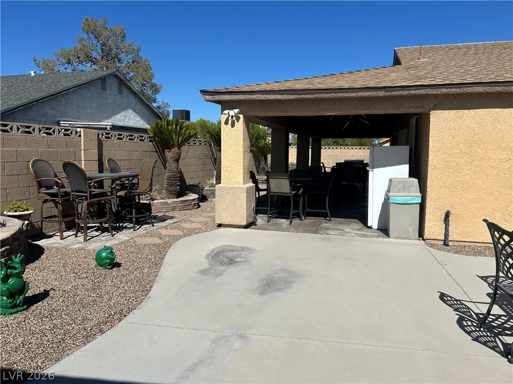 5820 La Jolla, Las Vegas, NV 89108