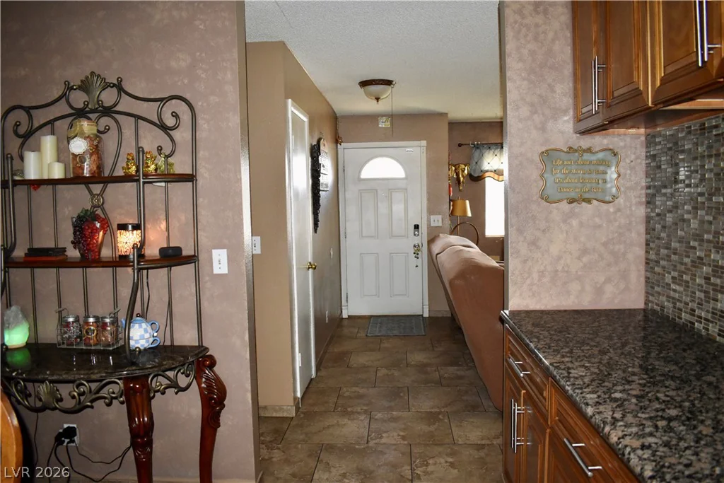5820 La Jolla, Las Vegas, NV 89108