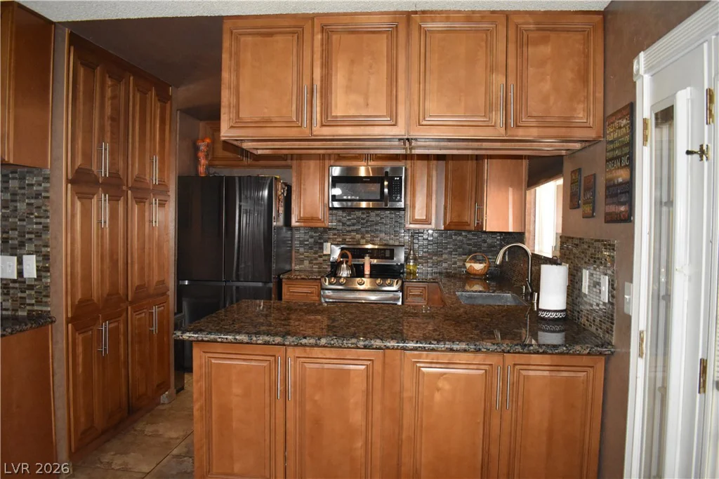 5820 La Jolla, Las Vegas, NV 89108