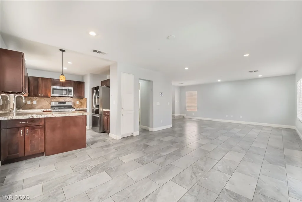 7527 Jacaranda Leaf, Las Vegas, NV 89139