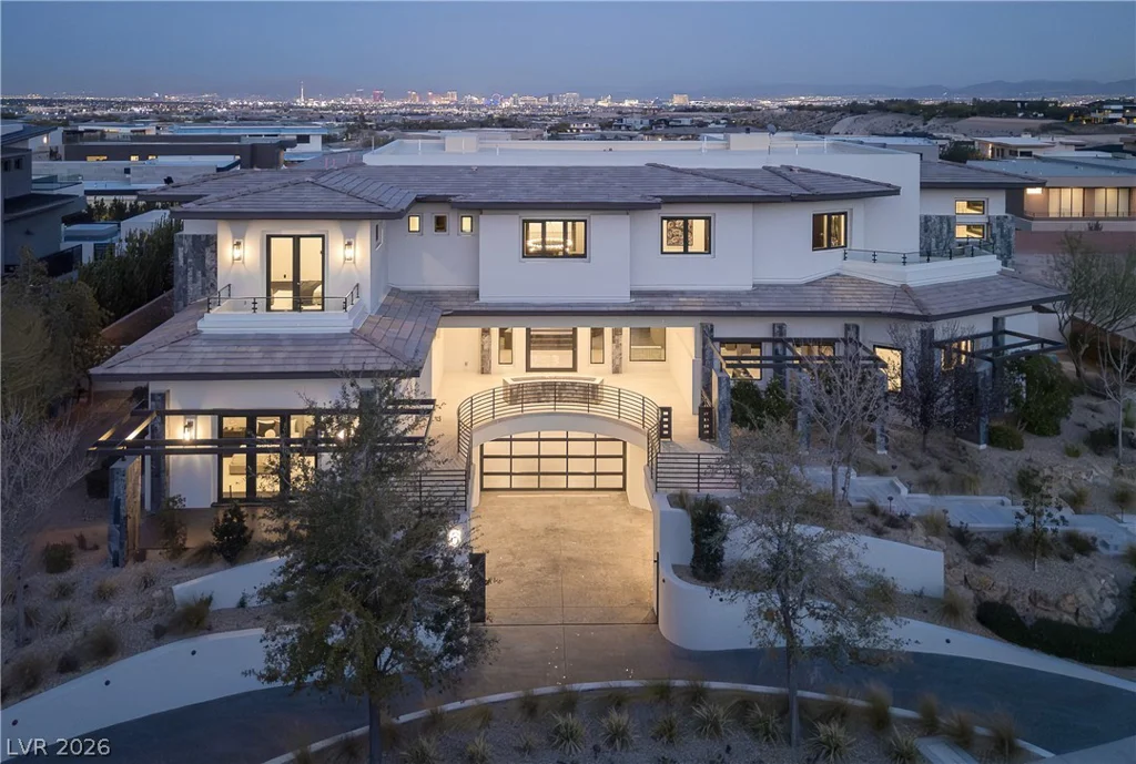 6 Bright Hollow, Las Vegas, NV 89135