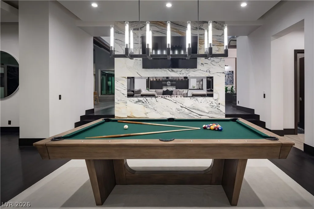 6 Bright Hollow, Las Vegas, NV 89135