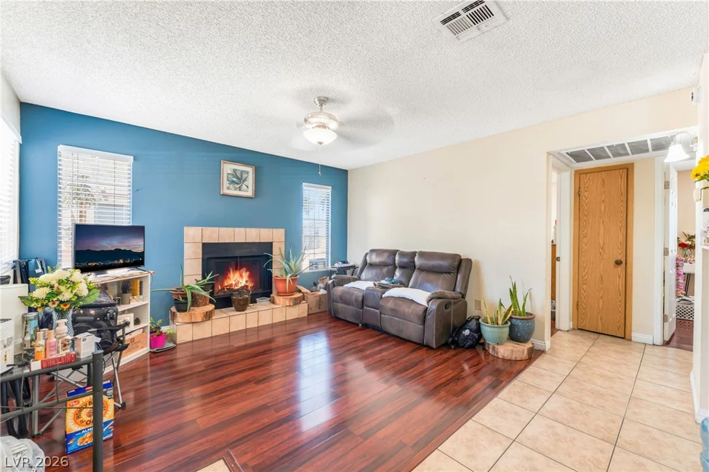 4708 Krissylouise, Las Vegas, NV 89121