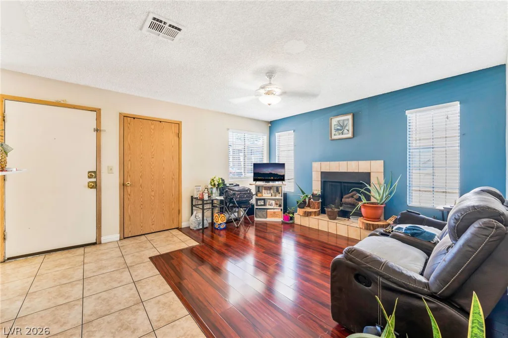 4708 Krissylouise, Las Vegas, NV 89121