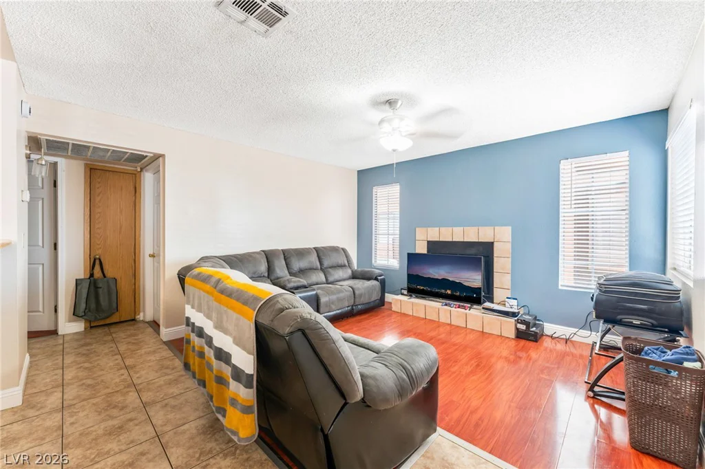 4708 Krissylouise, Las Vegas, NV 89121