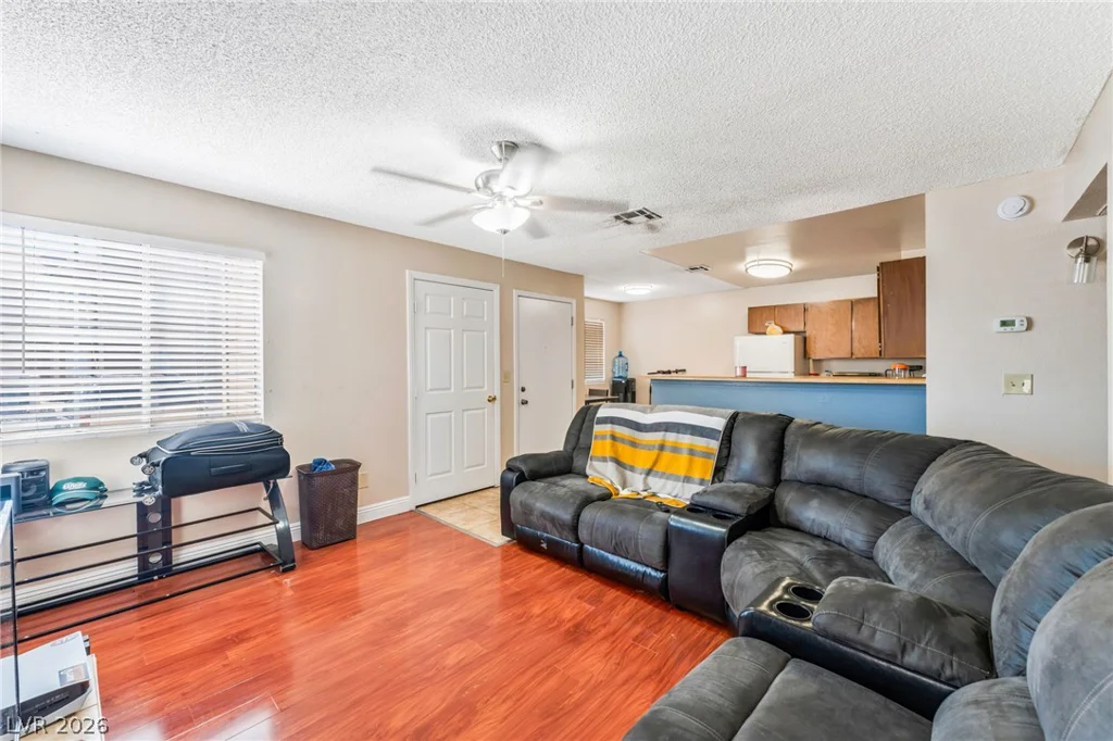 4708 Krissylouise, Las Vegas, NV 89121