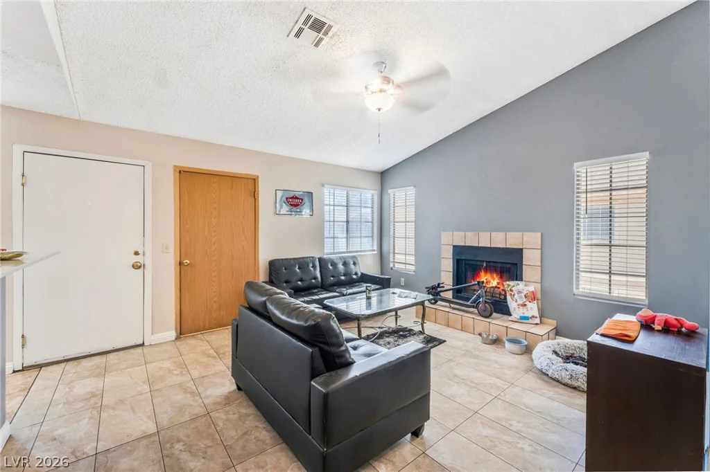 4708 Krissylouise, Las Vegas, NV 89121