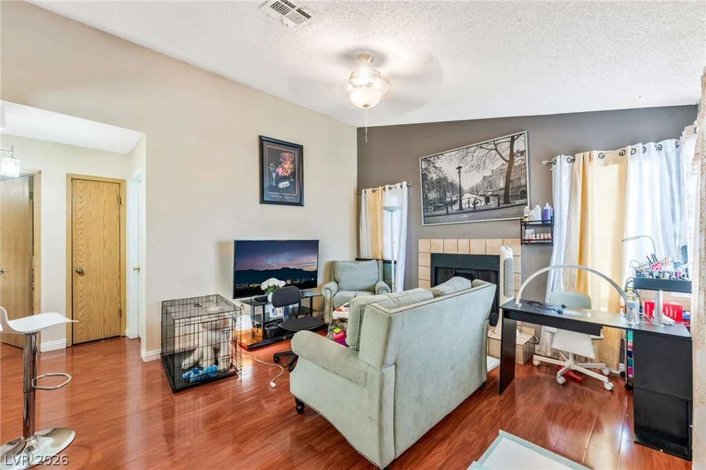 4708 Krissylouise, Las Vegas, NV 89121