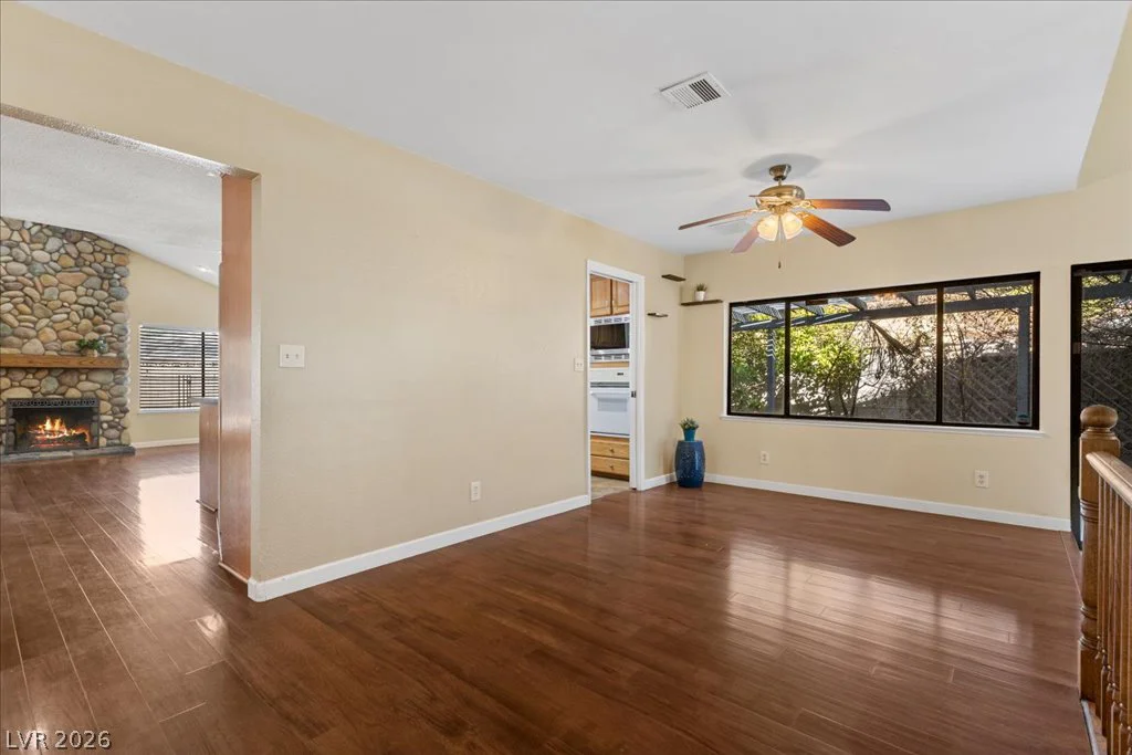 2729 McFall, Las Vegas, NV 89121
