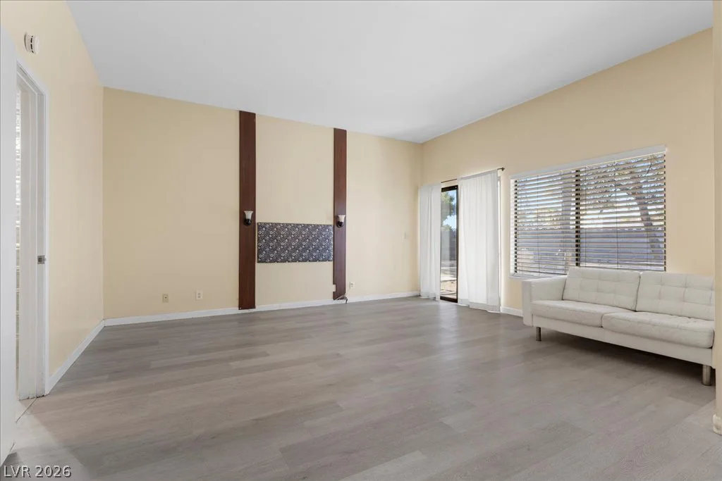 2729 McFall, Las Vegas, NV 89121