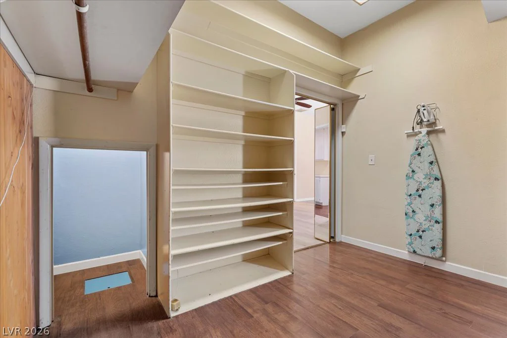 2729 McFall, Las Vegas, NV 89121