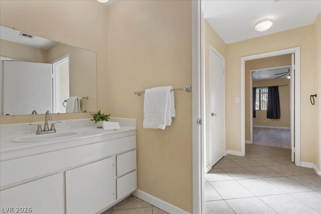 2729 McFall, Las Vegas, NV 89121