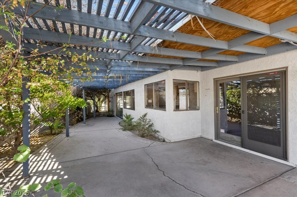2729 McFall, Las Vegas, NV 89121