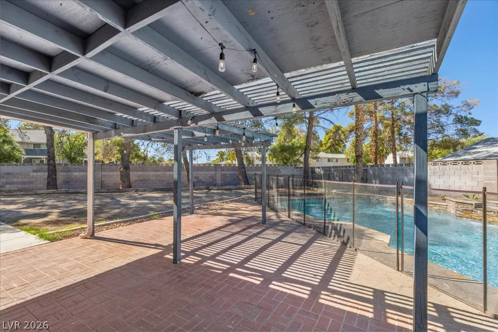 2729 McFall, Las Vegas, NV 89121