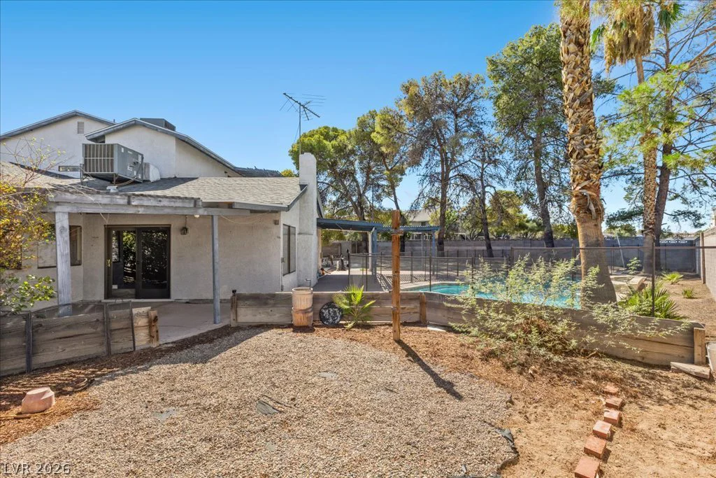 2729 McFall, Las Vegas, NV 89121