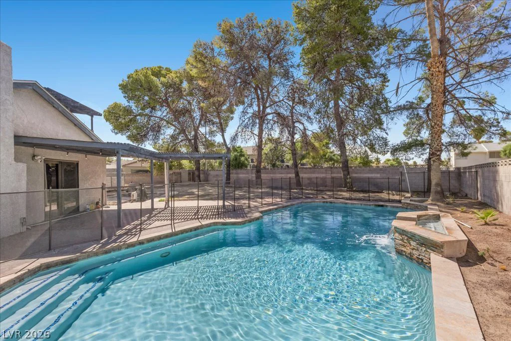 2729 McFall, Las Vegas, NV 89121