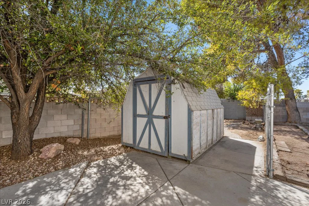 2729 McFall, Las Vegas, NV 89121