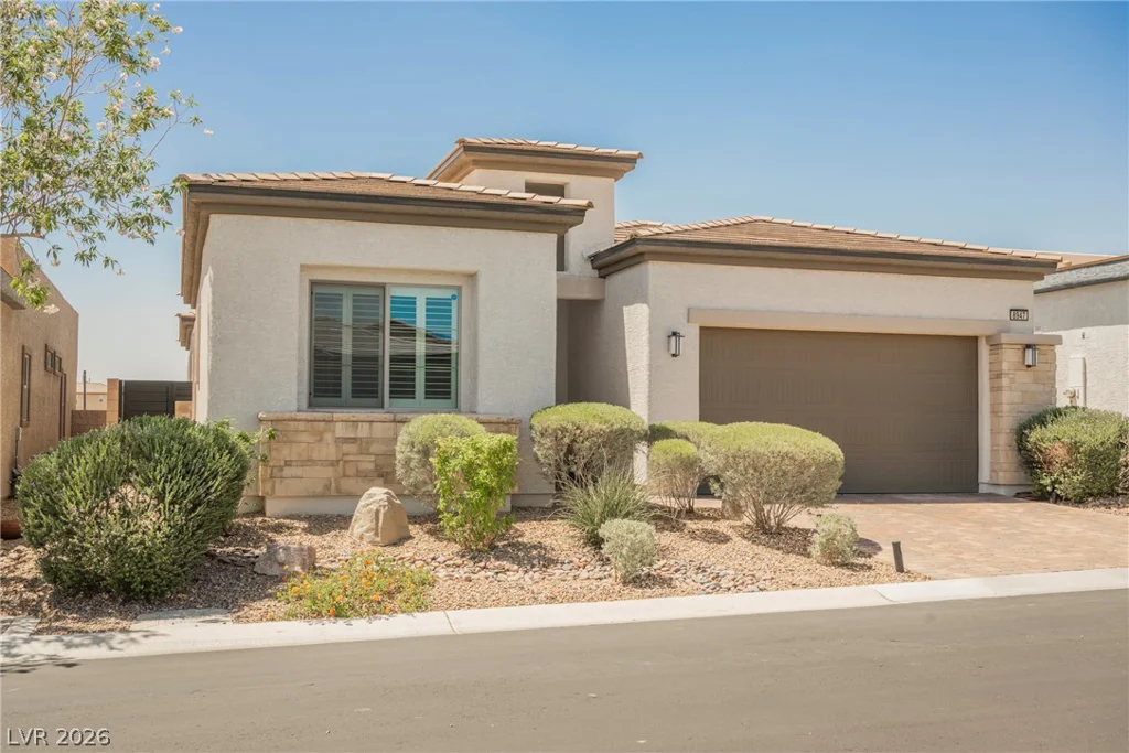8947 Golden Crow, Las Vegas, NV 89148