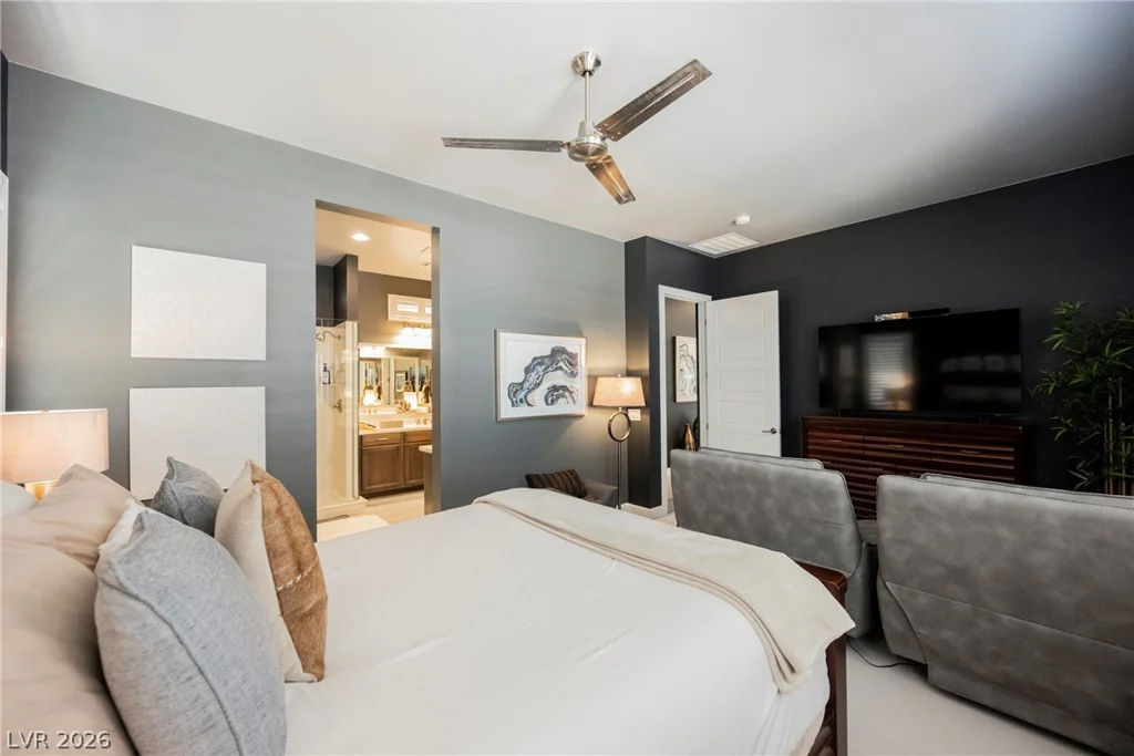 8947 Golden Crow, Las Vegas, NV 89148