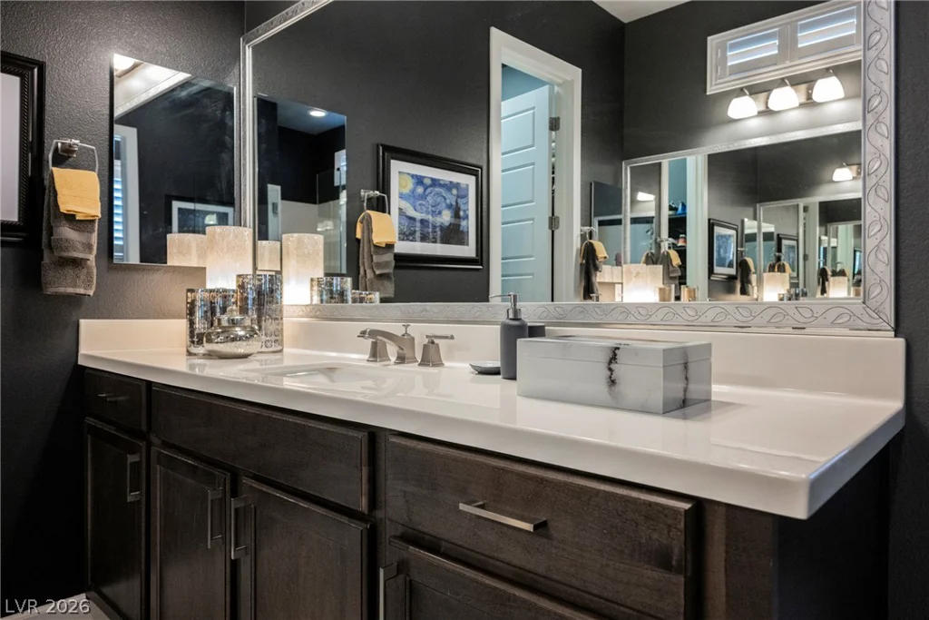 8947 Golden Crow, Las Vegas, NV 89148