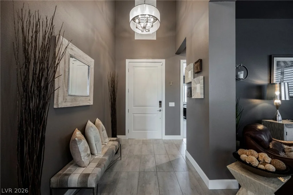8947 Golden Crow, Las Vegas, NV 89148