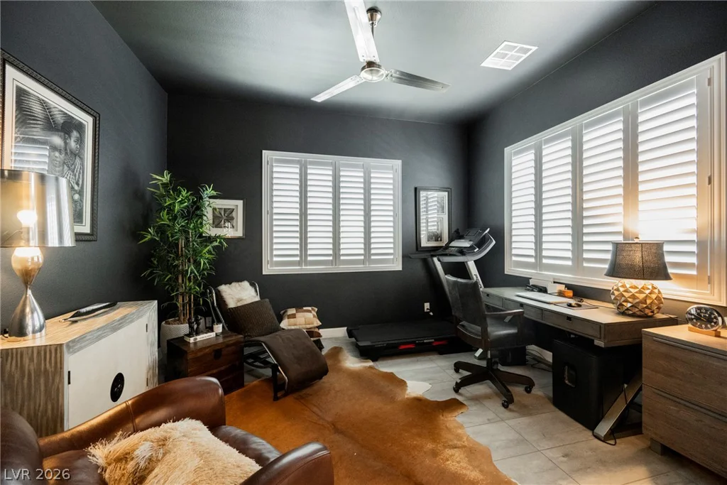 8947 Golden Crow, Las Vegas, NV 89148