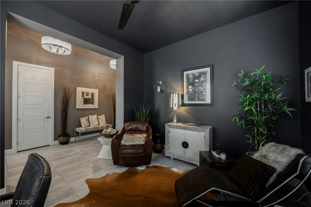 8947 Golden Crow, Las Vegas, NV 89148