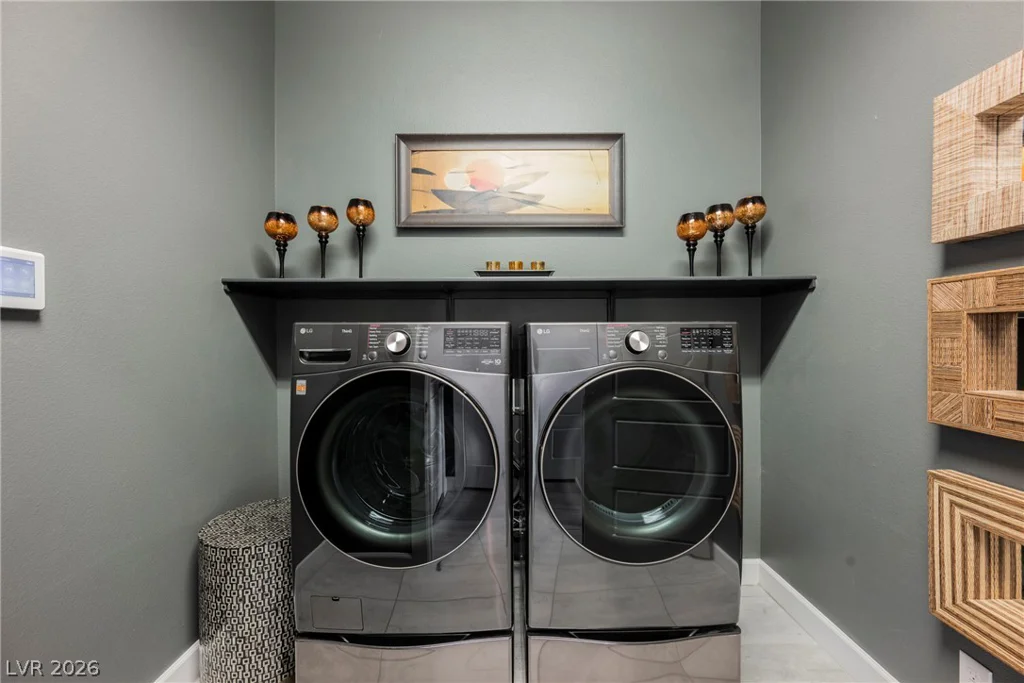 8947 Golden Crow, Las Vegas, NV 89148