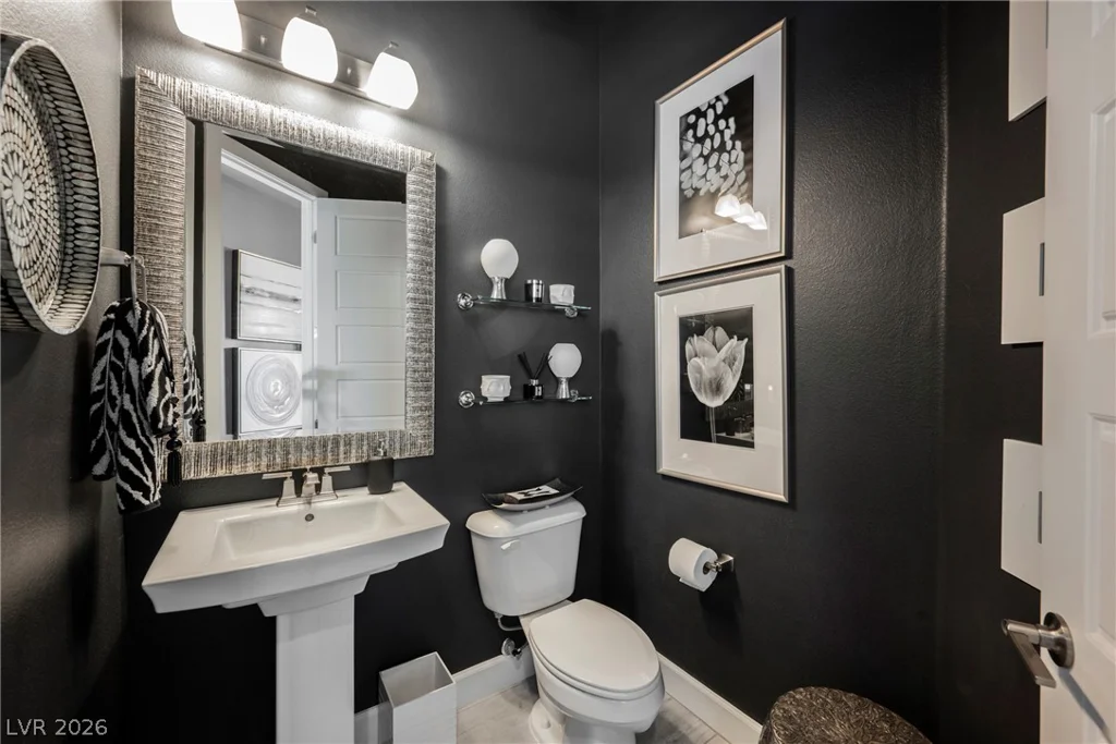 8947 Golden Crow, Las Vegas, NV 89148