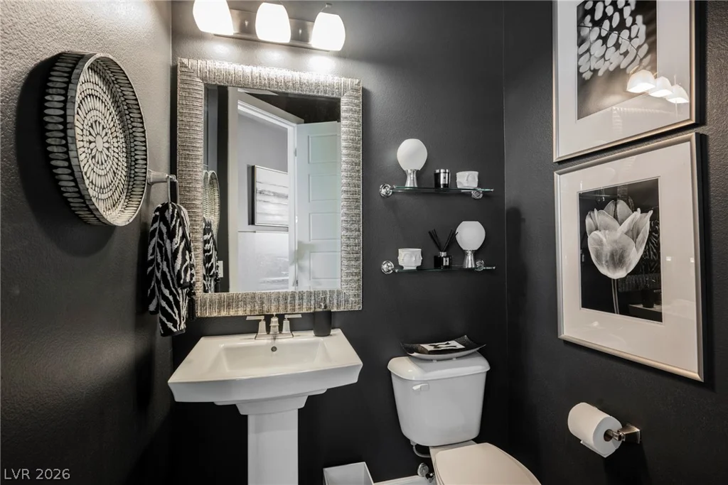8947 Golden Crow, Las Vegas, NV 89148