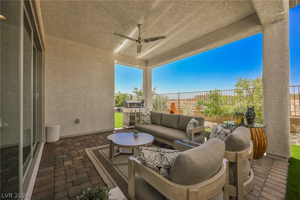 8947 Golden Crow, Las Vegas, NV 89148
