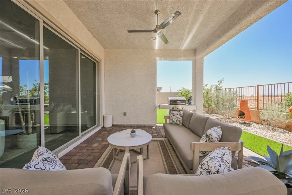 8947 Golden Crow, Las Vegas, NV 89148