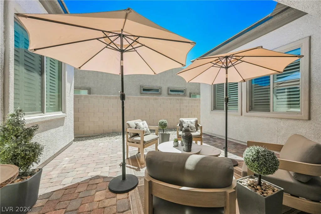 8947 Golden Crow, Las Vegas, NV 89148