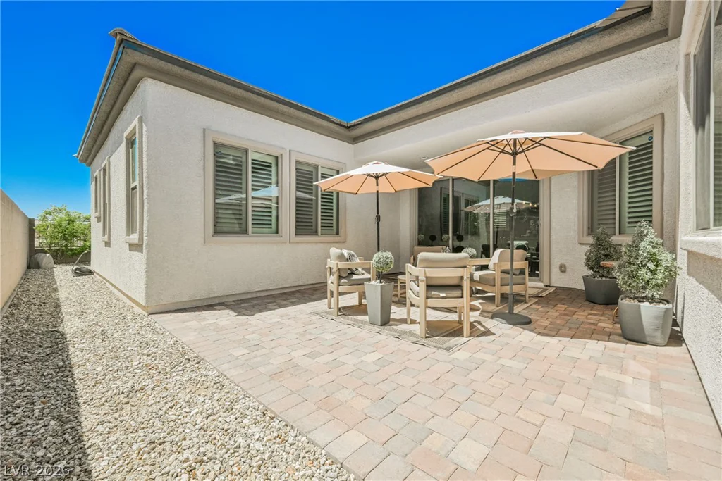 8947 Golden Crow, Las Vegas, NV 89148