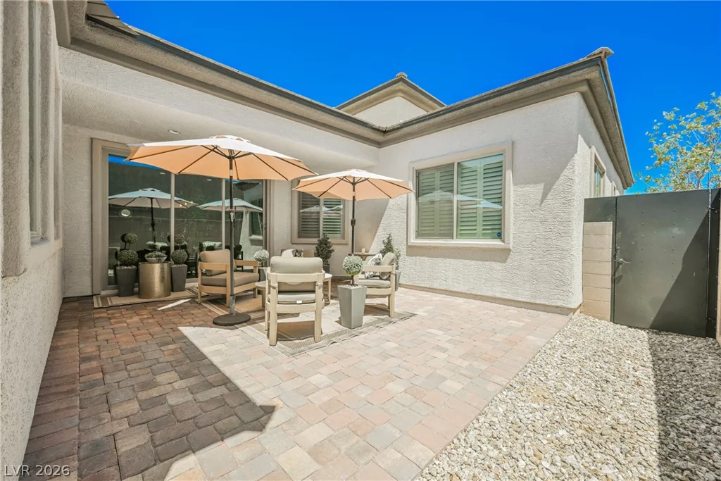 8947 Golden Crow, Las Vegas, NV 89148