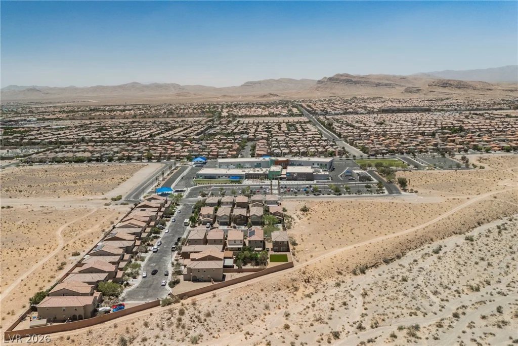 8947 Golden Crow, Las Vegas, NV 89148