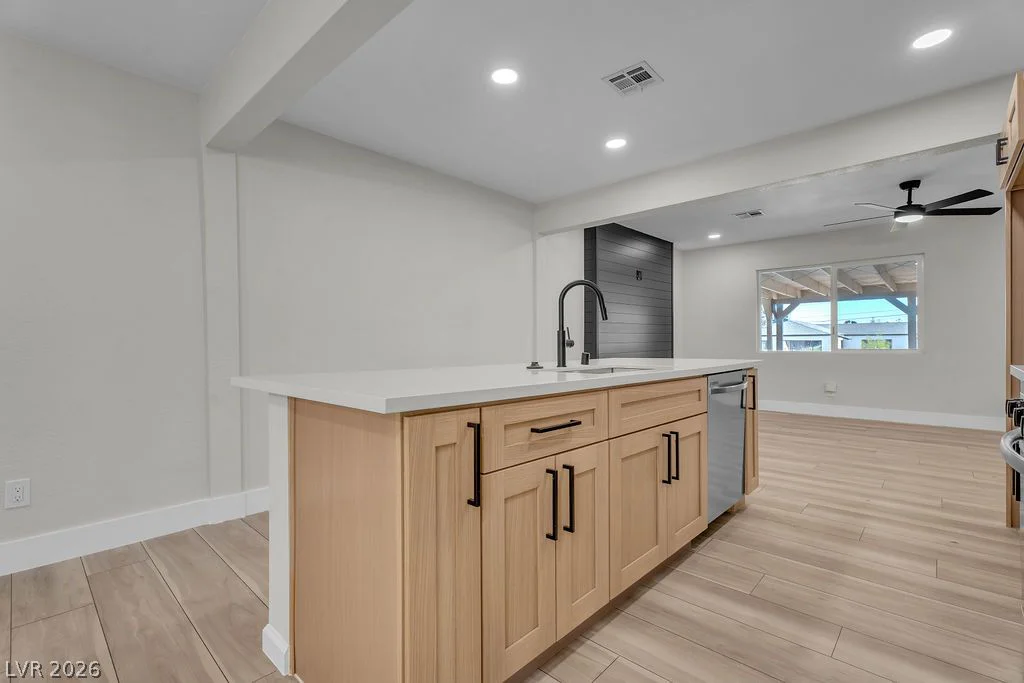 472 National, Henderson, NV 89015