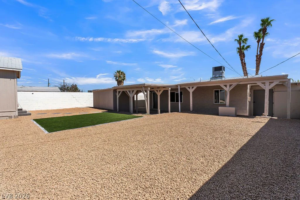 472 National, Henderson, NV 89015